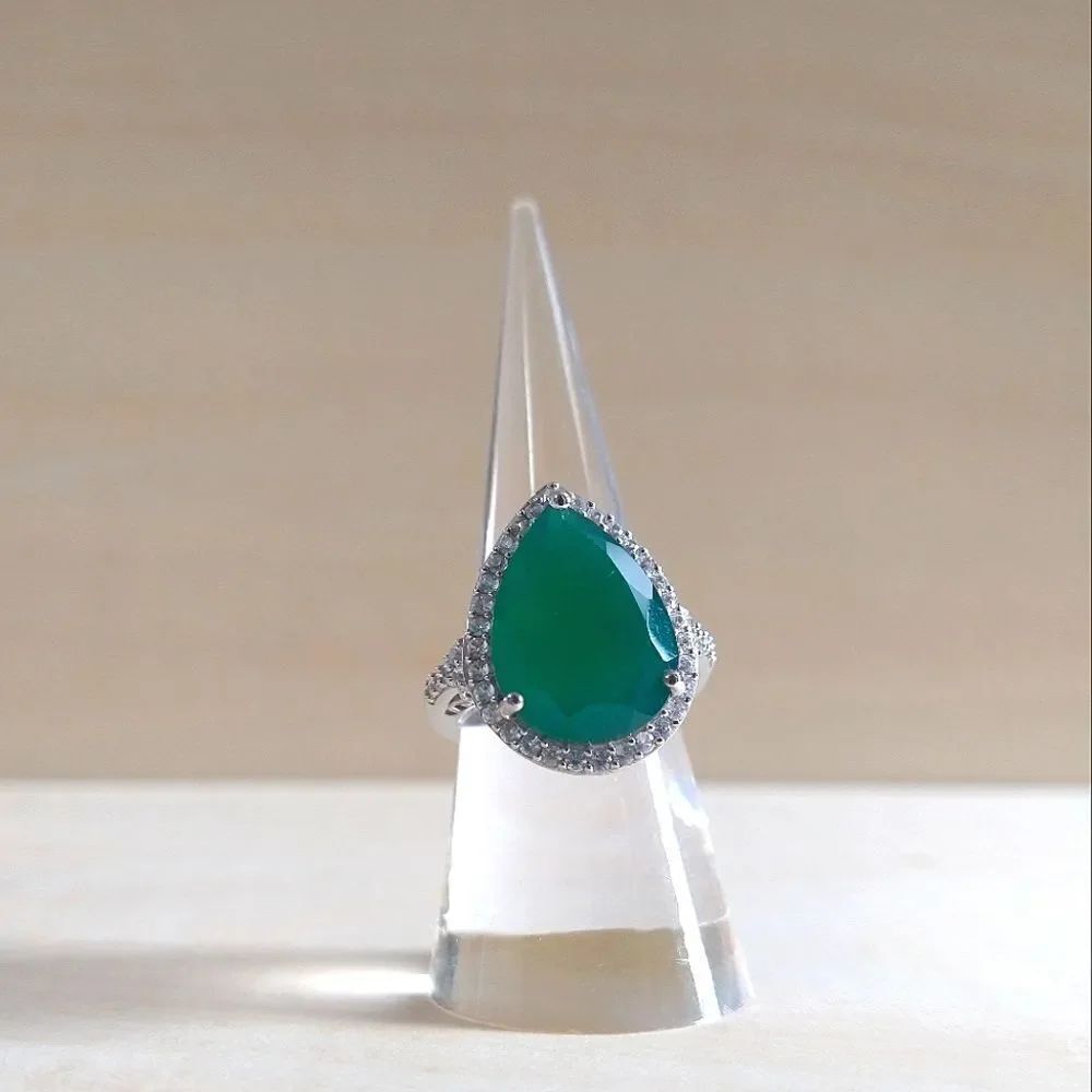 Onyx Ring - Picture 3 of 12